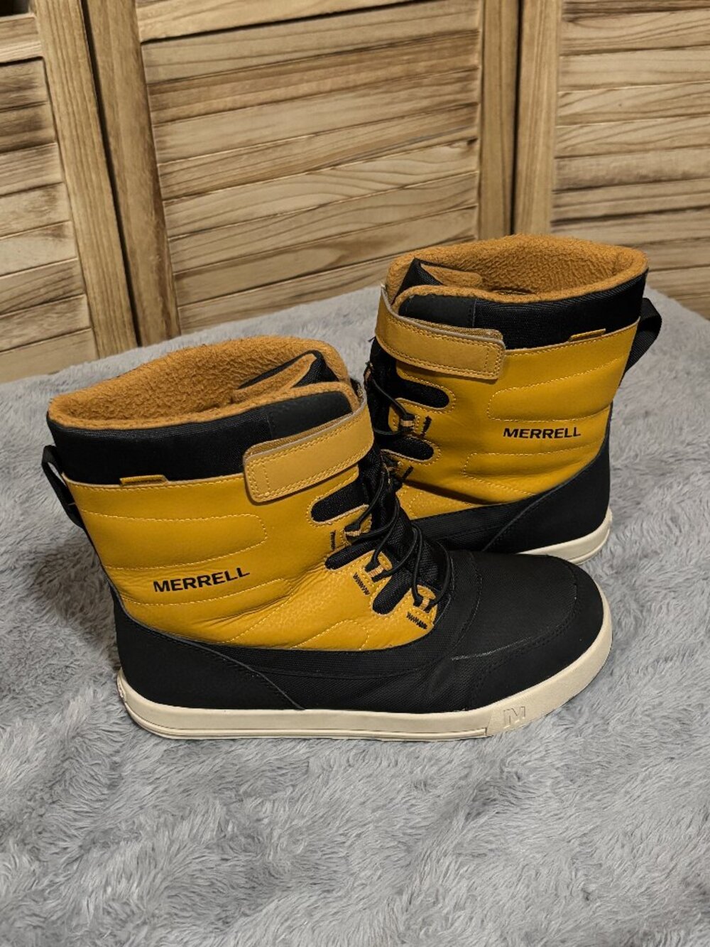 Merrell Waterproof Winter Snow Boots Camel Black 200g Youth 7M Womens 8.5 9